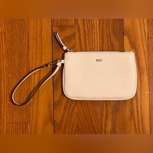 NWOT DKNY White Wristlet Clutch